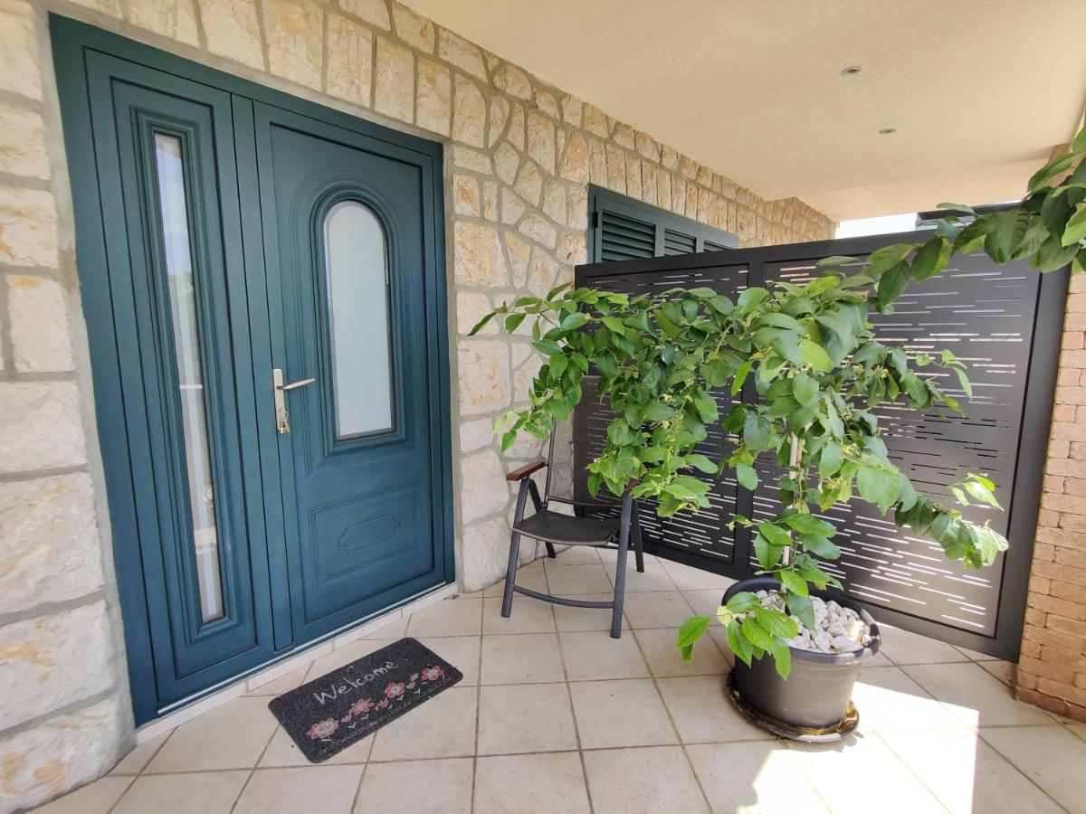 Biuk Apartments نوفي فينودولسكي المظهر الخارجي الصورة